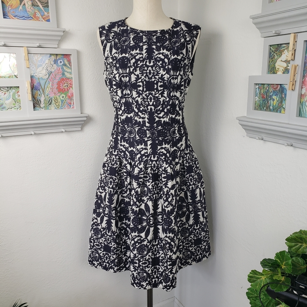 Escada Jacguard Fit & Flare Navy, Black & Gray Wide Pleats Vintage Neo 40 / 10